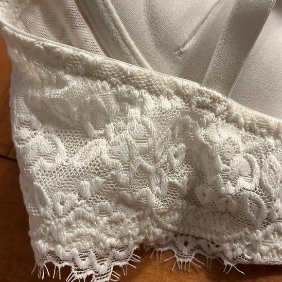 BOGO FREE ALL ITEMS Aerie NWOT 34 D Real Power Plunge off white lace push-up - Picture 11 of 12